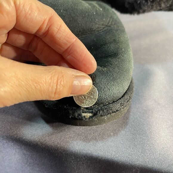 UGG - Black Traditional Boots - Picture 8 of 9